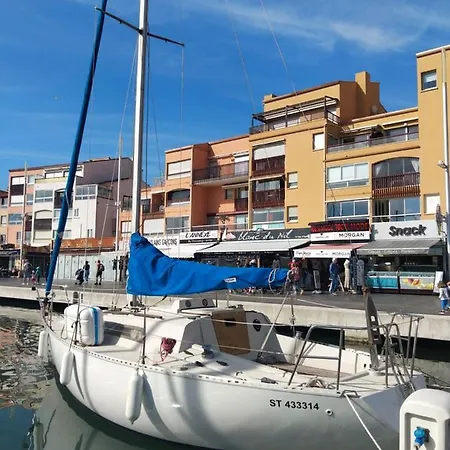 Voilier Au Cap D'Agde 보트호텔 *